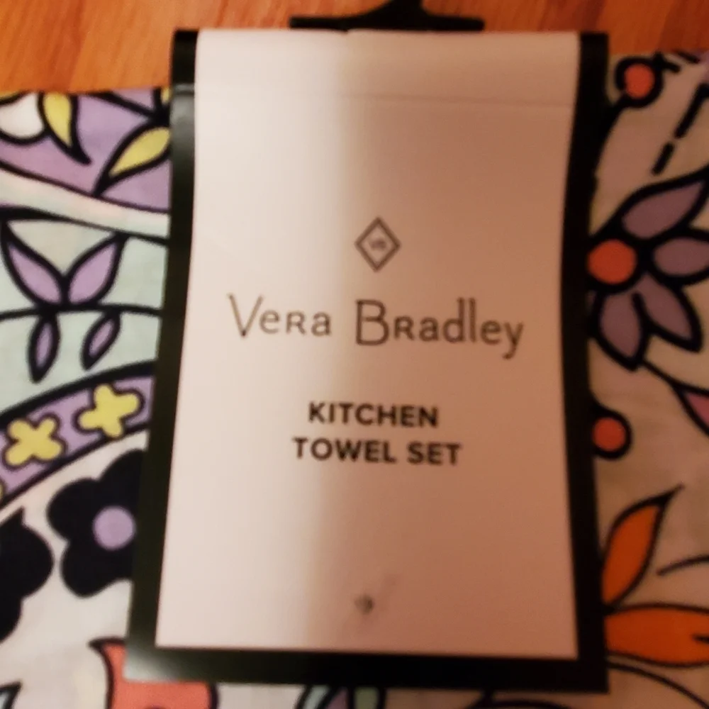 Vera Bradley Factory Style Kitchen Towel Set NWT